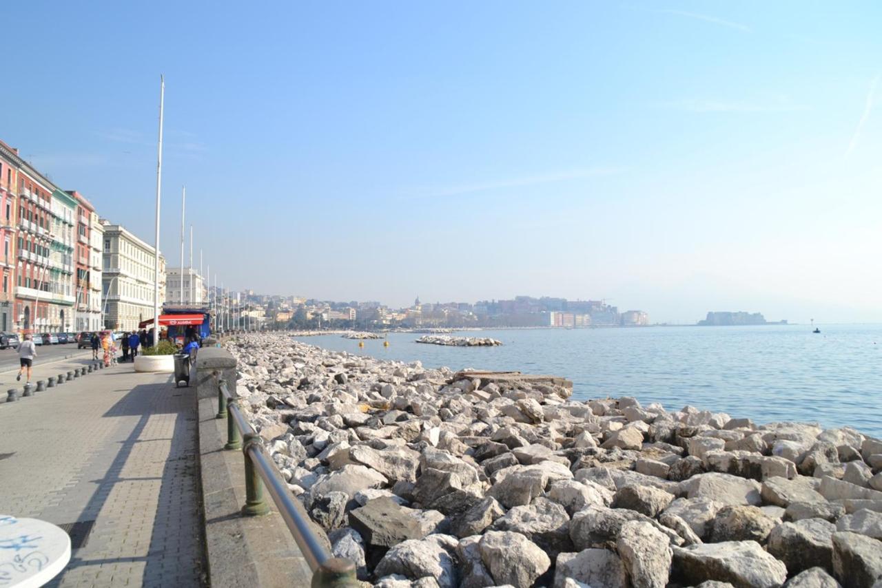 2 Passi A Napoli住宿加早餐旅馆 外观 照片