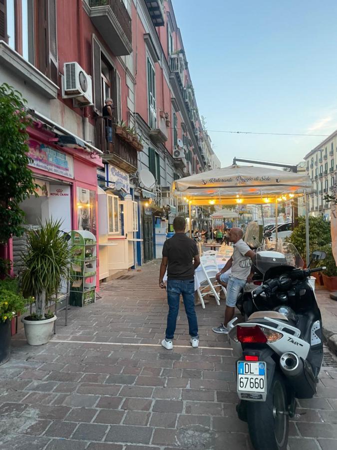 2 Passi A Napoli住宿加早餐旅馆 外观 照片